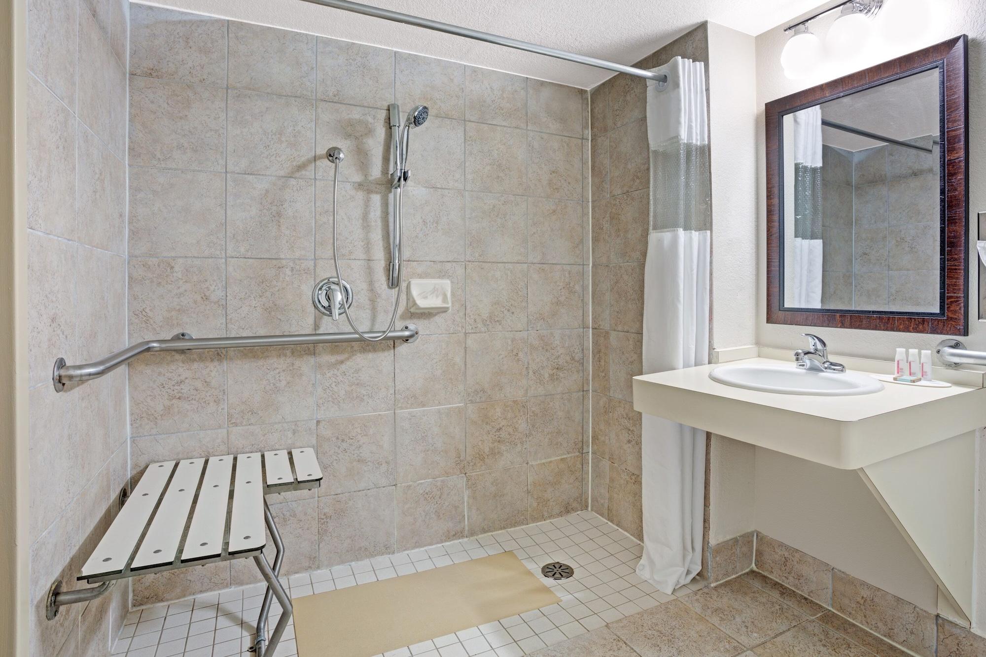 Travelodge By Wyndham איווה סיטי מראה חיצוני תמונה