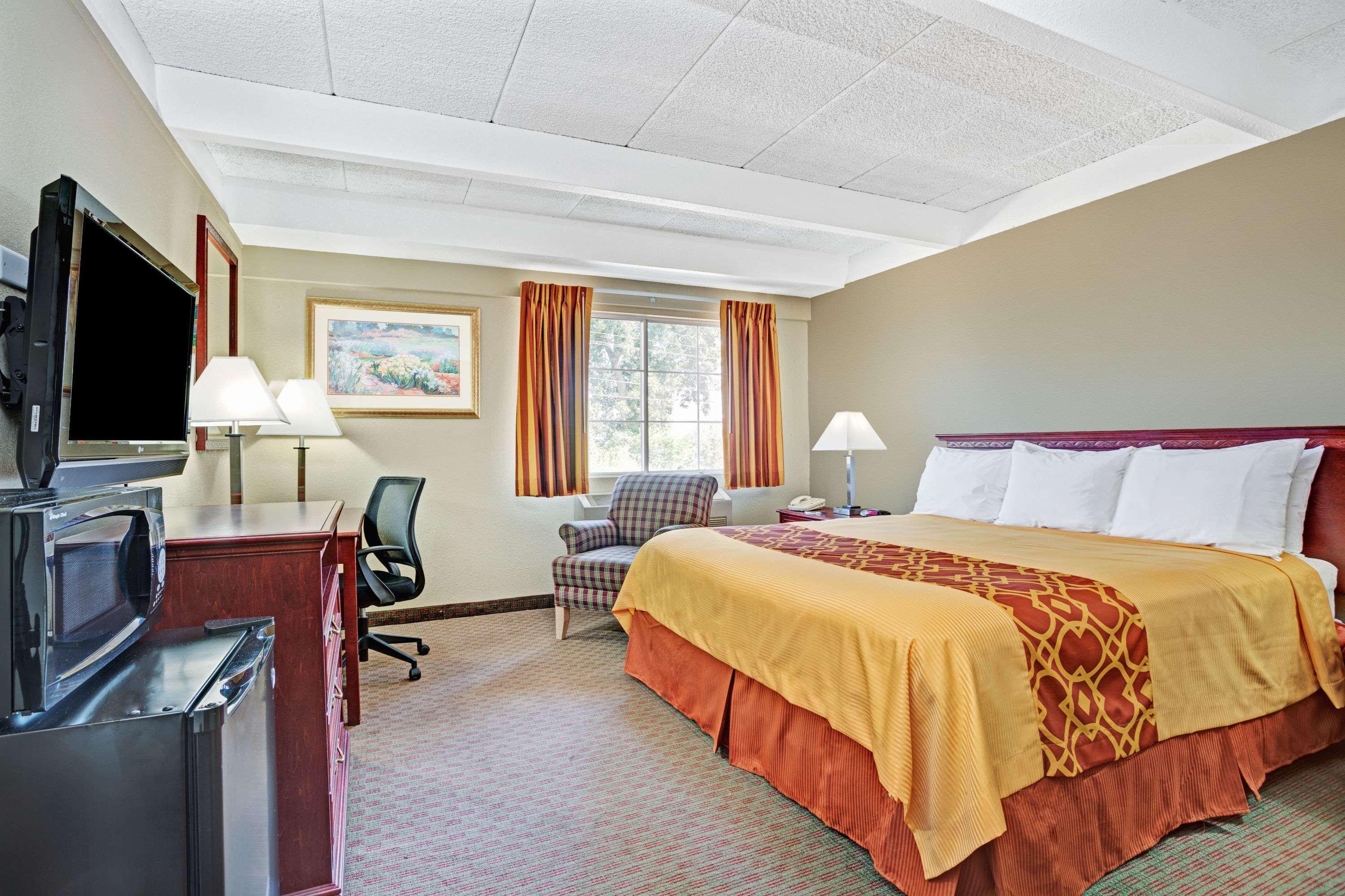 Travelodge By Wyndham איווה סיטי מראה חיצוני תמונה